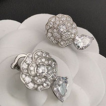 シャネル コピー ホワイトゴールド ダイアモンド・ピアス shq70548