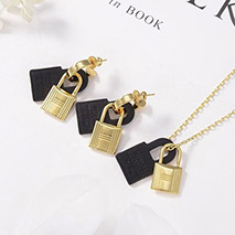 エルメス スーパーコピー オケリー ピアス 4色 H078851CK18