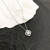 ルイヴィトン スーパーコピー パンダンティフ モノグラム・イディール ネックレス vup97328