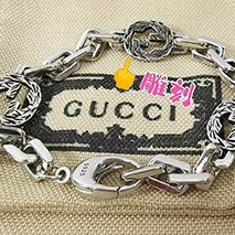 グッチ 偽物 エナメル インターロッキングG ブレスレット guo99477