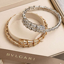 ブルガリ 偽物 セルペンティ ブレスレット ローズゴールド Buu24789