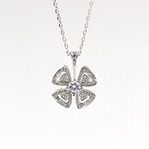 ブルガリ 偽物 ネックレス FIOREVER 18K ゴールド Bud41316