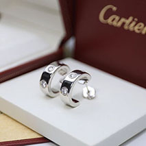カルティエ コピー ギフトに◎LOVE ピアス kaz66343