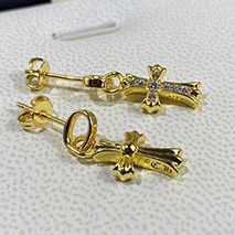 クロムハーツ スーパーコピー ピアス CHクロス 22K&ダイヤモンド Kua60908