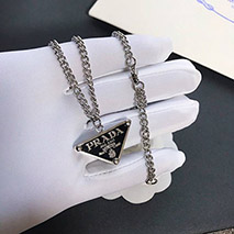 プラダ 偽物 シンボル ネックレス 送料込 pud59015