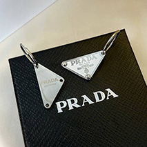 プラダ スーパーコピー シンボル ピアス puk68894
