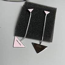 プラダ 偽物 シンボル ピアス puo15896