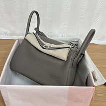 エルメス コピー N級 リンディ26 Lindyシルバー トリヨンクレマンス erd75860