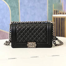 シャネル 偽物 ボーイシャネル25cm ブラック/シルバー金具 shw99193