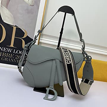 ディオール スーパーコピー ラテカラー サドルバッグ ウルトラマットカーフスキン M0446ILLO_M41G