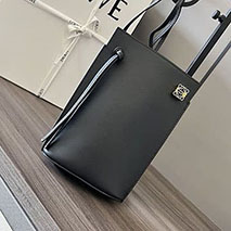 ロエベ スーパーコピー アナグラムレザーショルダーバッグ lou89650