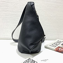 ロエベ コピー ショルダーバッグ アントン スリング Anton Sling カーフスキン loq24862