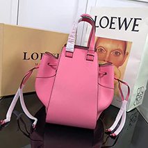 ロエベ 偽物 ハンモック クラシックレザースモール ハンドバッグ lop63179