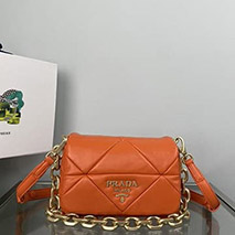プラダ スーパーコピー ナッパレザー システム パッチワーク バッグ pui52671