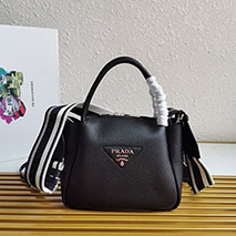 プラダ コピー ショルダーバッグ レザー 送料込 1BC146