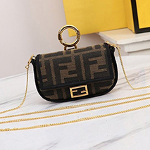 フェンディ コピー VERSACE コラボナノ バゲット マイクロ バッグ fey71325