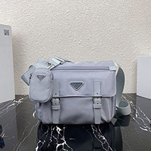 プラダ 偽物 軽量ナイロンショルダーバック puq43546