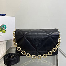 プラダ コピー パデッドナッパ レザー ショルダーバッグ pug85064