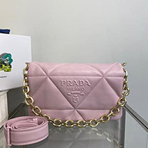 プラダ コピー パデッドナッパ レザー ショルダーバッグ 1BD306