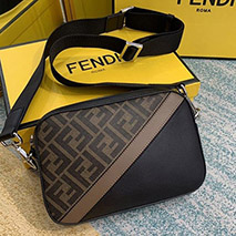 フェンディ スーパーコピー カメラショルダーバッグ fed40251