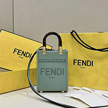 フェンディ スーパーコピー サンシャイン ショッパー ミニバッグ fee26249