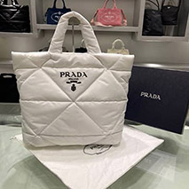 プラダ スーパーコピー パデッド Re Nylon トートバッグ リナイロン pug24528