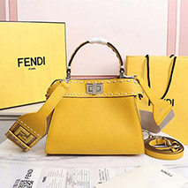 フェンディ スーパーコピー ピーカブー ミニ フルグレインレザー バッグ fed53816