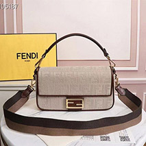 フェンディ スーパーコピー ミディ バゲット FFファブリック バッグ fey40952