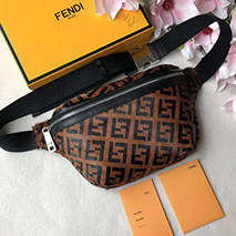 フェンディ 偽物 モノグラムベルトバッグ feq82147
