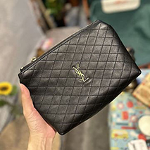 サンローラン 偽物 YSL ステッチ チャーム付 コスメポーチ Sah88354