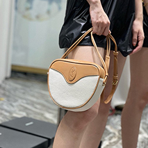 サンローラン 偽物 ショルダーバッグ YSL モノグラム クールバッグ 67526095G3W9080