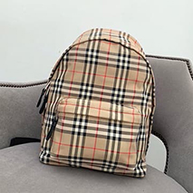 バーバリー 偽物 ビンテージ チェックナイロンバックパック 8016106