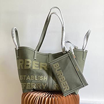 バーバリー 偽物 トートバッグ ミディアム　チェックキャンバス ビーチ Bag94860