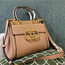 ヴァレンティノ コピー ハンドバッグ ROCKSTUD ALCOVE Vuy82117
