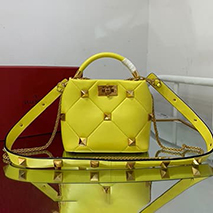 ヴァレンティノ スーパーコピー ハンドバッグ ROMAN STUD QUILTED Vut72437