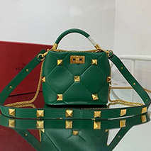 ヴァレンティノ コピー ハンドバッグ ROMAN STUD QUILTED Vuu09871