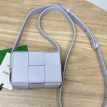 ボッテガ ヴェネタ スーパーコピー キャンディー カセット クロスボディミニバッグ bog14612