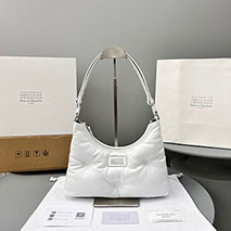 メゾンマルジェラ コピー 「グラム スラム」 ホーボー スモール SB3WG0024P4300T2003