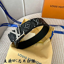 ルイヴィトン 偽物 ベルト サンチュール・LVシェイプ リバーシブル トリヨン vun17656