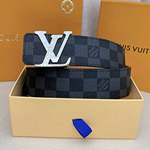 ルイヴィトン 偽物 サンチュール・LVイニシャル 40MM リバーシブル ベルト vui94540
