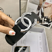 シャネル スーパーコピー カーフスキン ベルト 30mm メタル ストラス shj98235