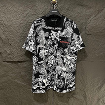 クロムハーツ スーパーコピー マルチ ロゴ T シャツ Kuz06621