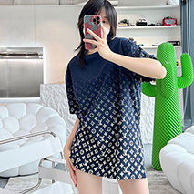 ルイヴィトン 偽物 LVSE モノグラムグラディエント Tシャツ vuw80110