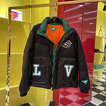 ルイヴィトン スーパーコピー x NIGO ダウンジャケット vuz11527