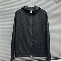 モンクレール コピー TYX 軽量 撥水ジャケット moy32449