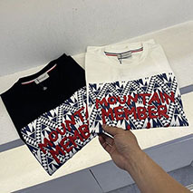 モンクレール 偽物 ロゴ コットン クルーネック Tシャツ 2色 mos89559