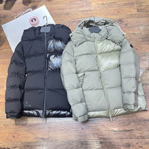 モンクレール 偽物 Pallardy バックロゴ ダウンジャケット mol99307