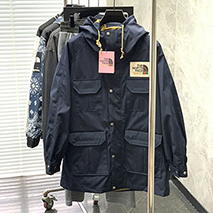 グッチ x ノースフェイス コピー ナイロンマウンテンジャケット Nod47243