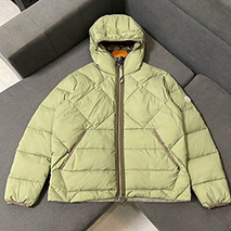 モンクレール スーパーコピー Arvouinショートダウンジャケット mor94433