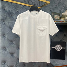 プラダ 偽物 ロゴTシャツ ポケット付半袖 puw06805